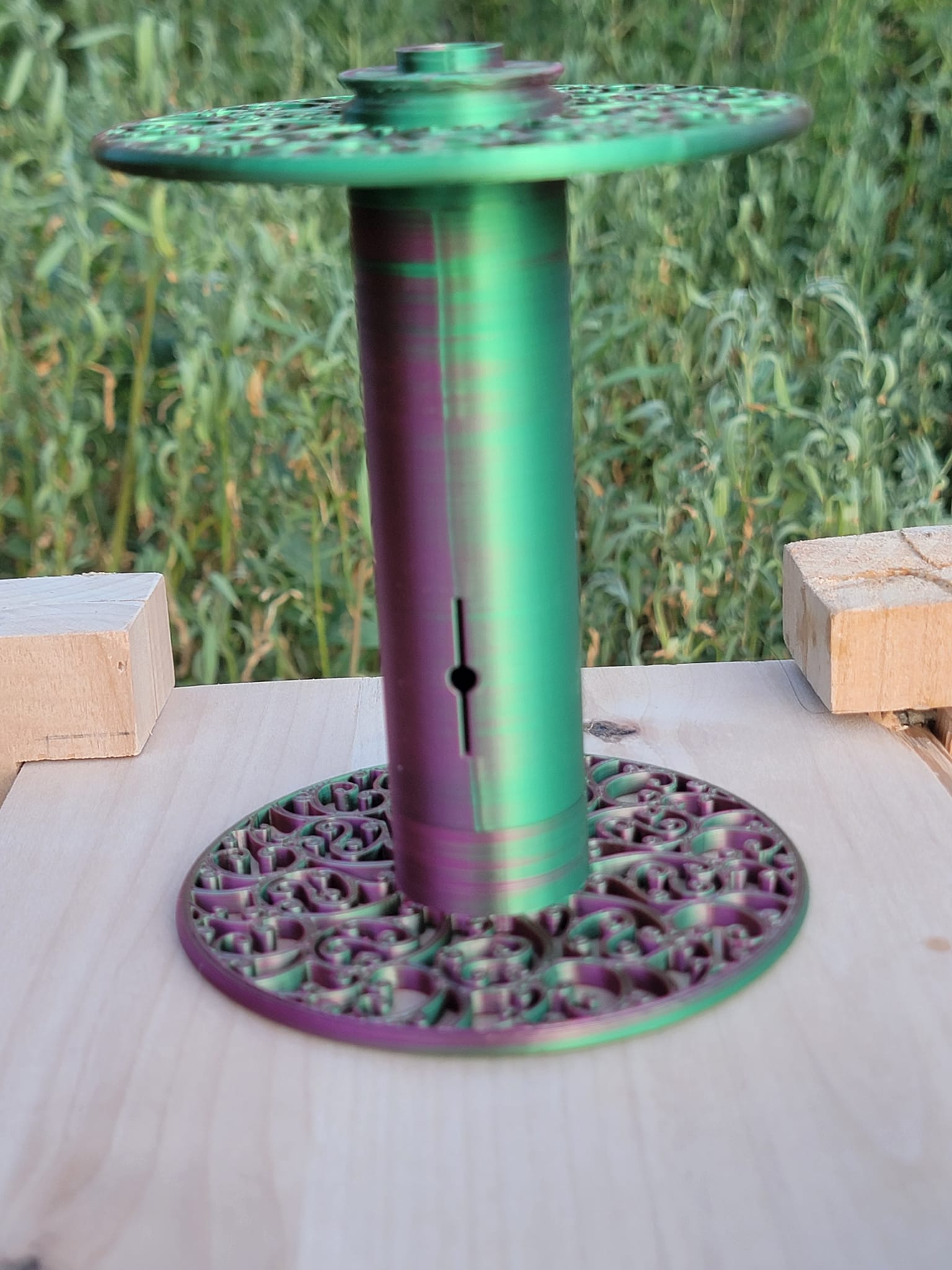 Electric Eel 6 bobbin,  Starburst Design