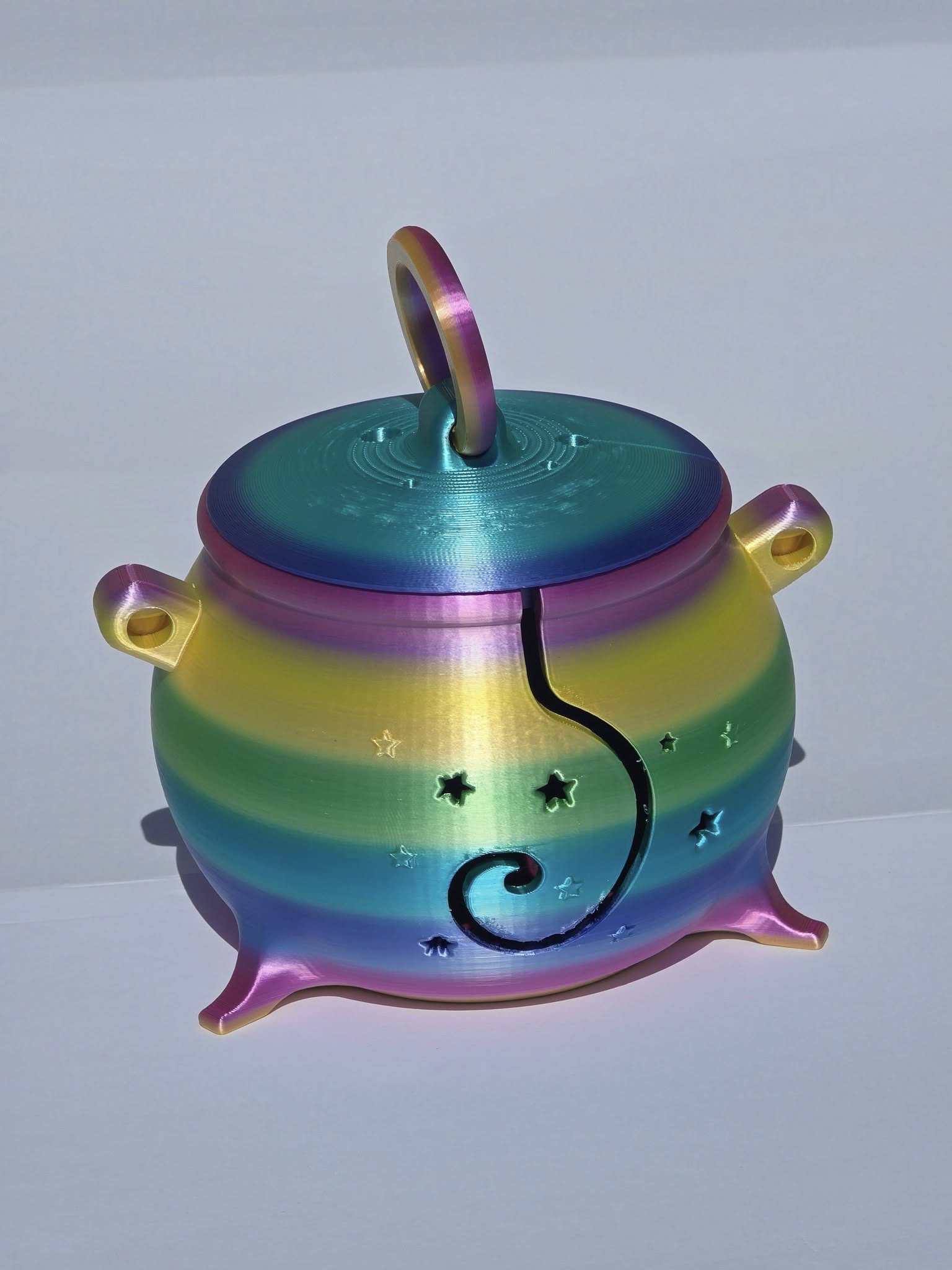 Magic Cauldron Yarn Bowl with lid